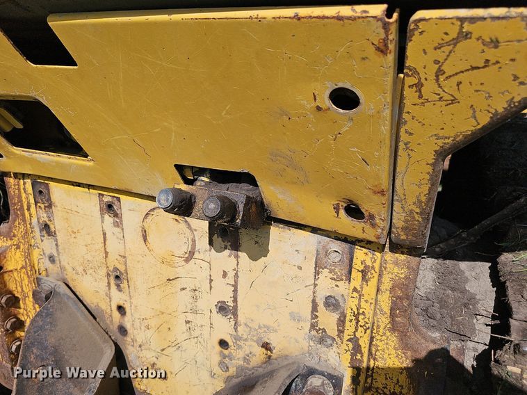 image for item DP6430 1998 Komatsu D65EX-12 dozer