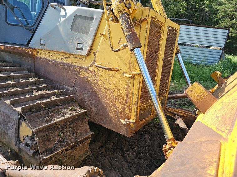 image for item DP6430 1998 Komatsu D65EX-12 dozer