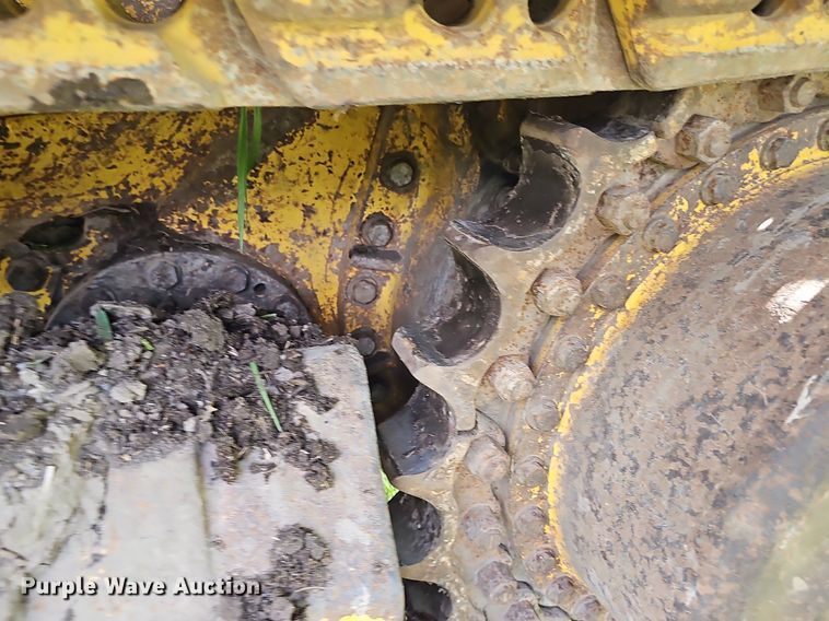 image for item DP6430 1998 Komatsu D65EX-12 dozer