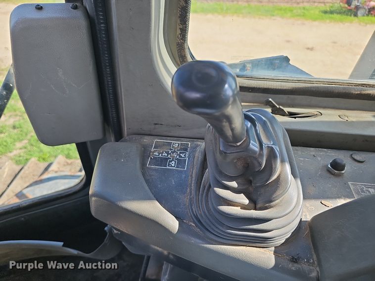 image for item DP6430 1998 Komatsu D65EX-12 dozer