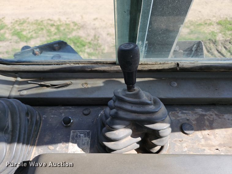 image for item DP6430 1998 Komatsu D65EX-12 dozer