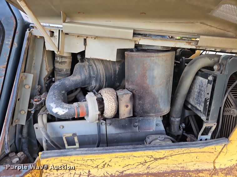 image for item DP6430 1998 Komatsu D65EX-12 dozer