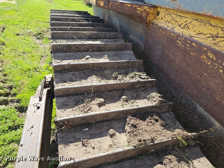 image for item DP6430 1998 Komatsu D65EX-12 dozer