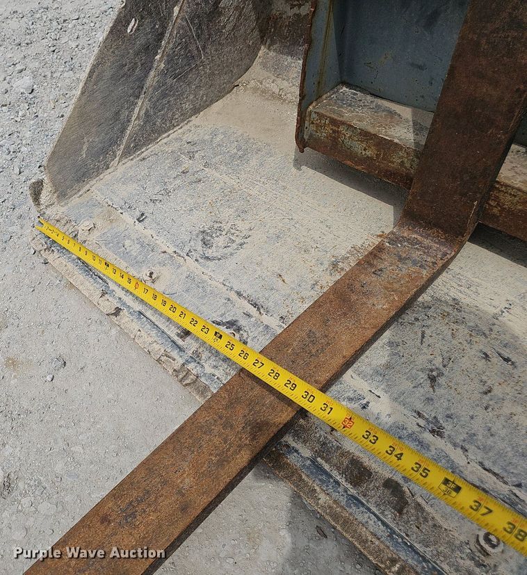 image for item DP6434 2002 Case 90XT skid steer loader