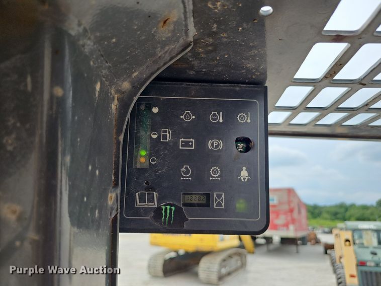 image for item DP6434 2002 Case 90XT skid steer loader