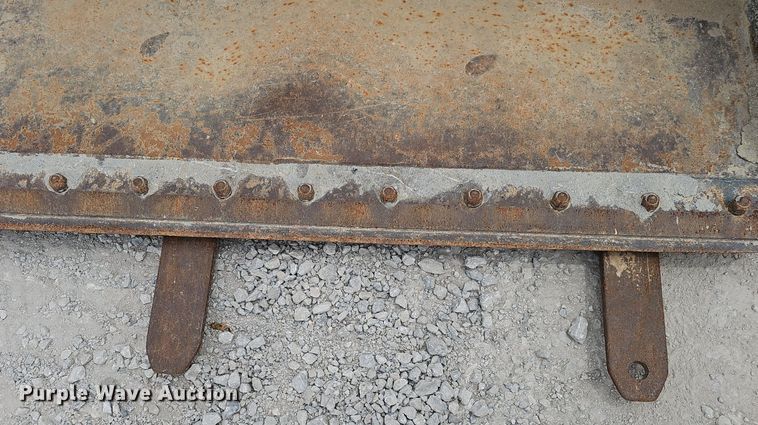 image for item DP6435 2004 Gehl 5640 skid steer loader