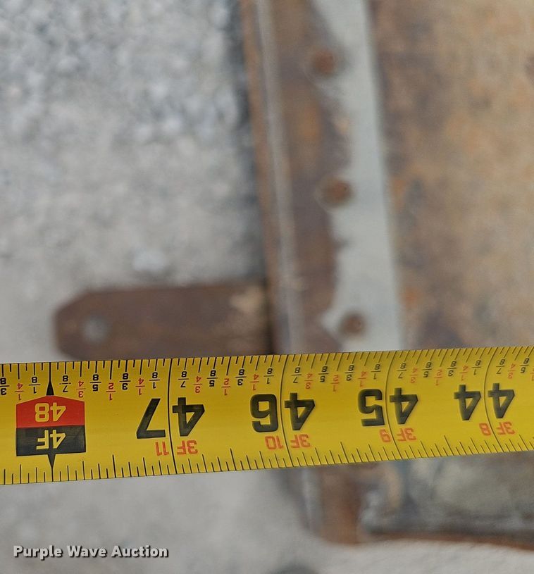 image for item DP6435 2004 Gehl 5640 skid steer loader