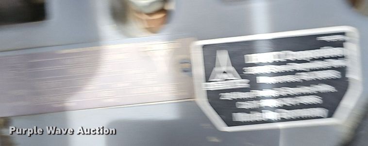 image for item DP6435 2004 Gehl 5640 skid steer loader