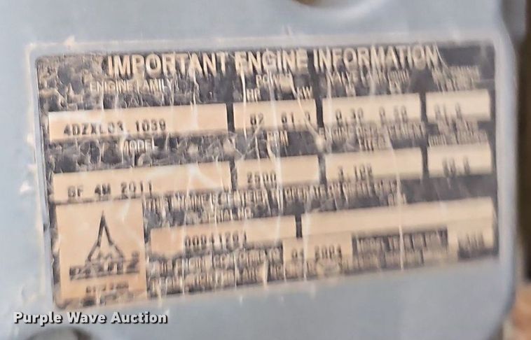 image for item DP6435 2004 Gehl 5640 skid steer loader