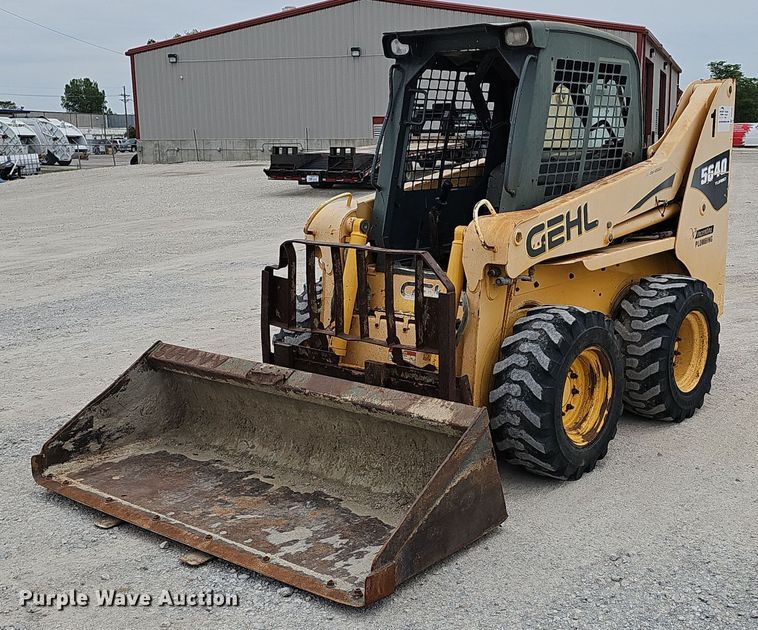 image for item DP6436 2005 Gehl 5640 skid steer loader