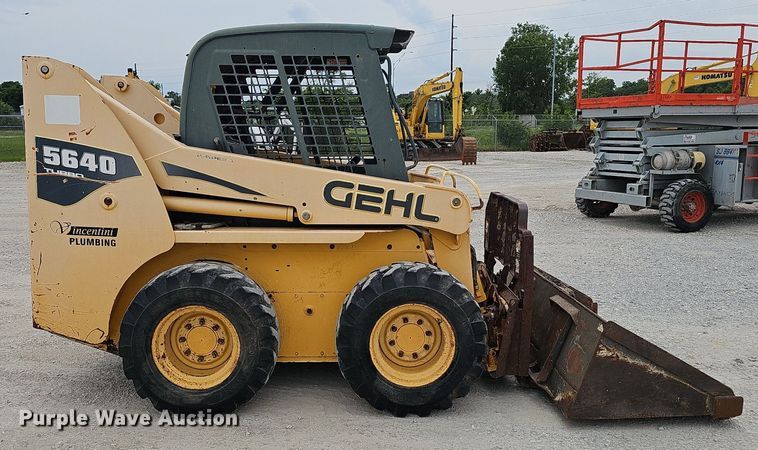 image for item DP6436 2005 Gehl 5640 skid steer loader