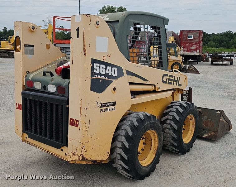 image for item DP6436 2005 Gehl 5640 skid steer loader