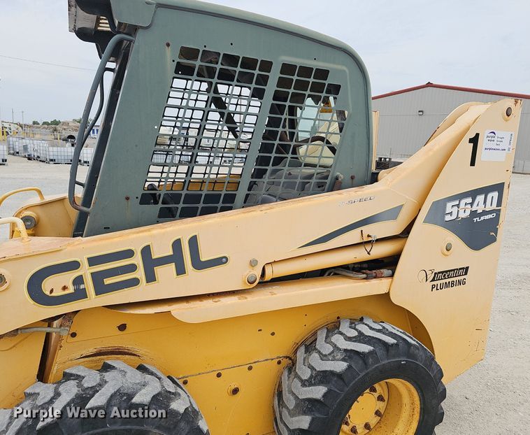 image for item DP6436 2005 Gehl 5640 skid steer loader