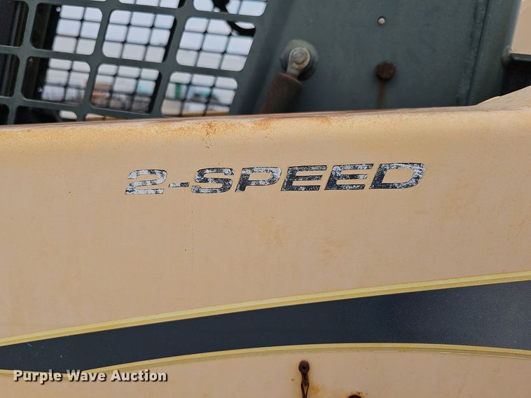 image for item DP6436 2005 Gehl 5640 skid steer loader