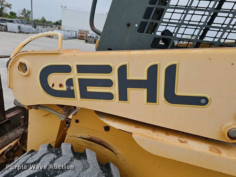 image for item DP6436 2005 Gehl 5640 skid steer loader
