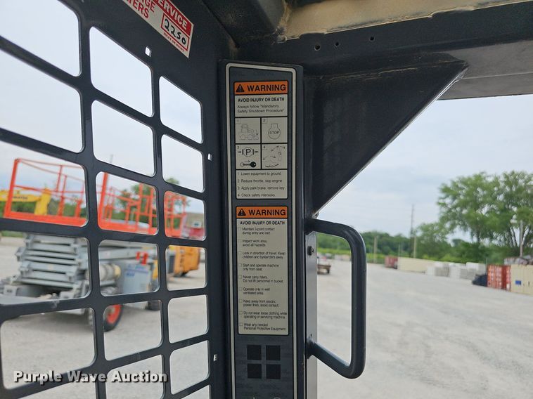 image for item DP6436 2005 Gehl 5640 skid steer loader