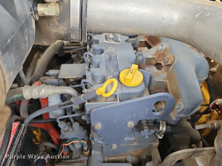 image for item DP6436 2005 Gehl 5640 skid steer loader