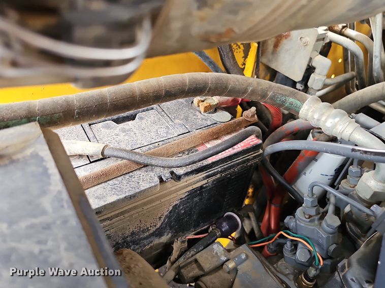 image for item DP6436 2005 Gehl 5640 skid steer loader