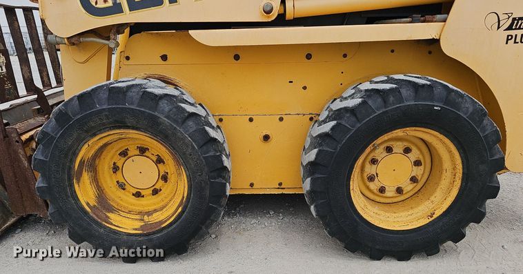 image for item DP6436 2005 Gehl 5640 skid steer loader