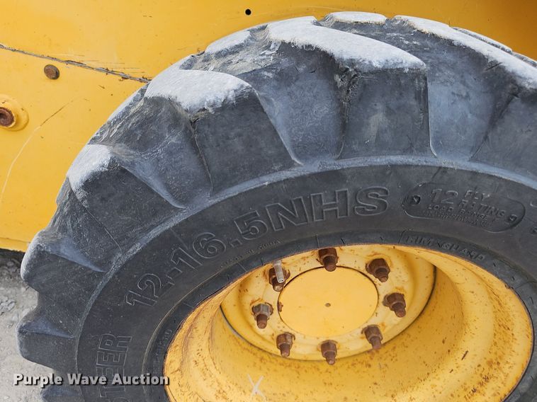 image for item DP6436 2005 Gehl 5640 skid steer loader