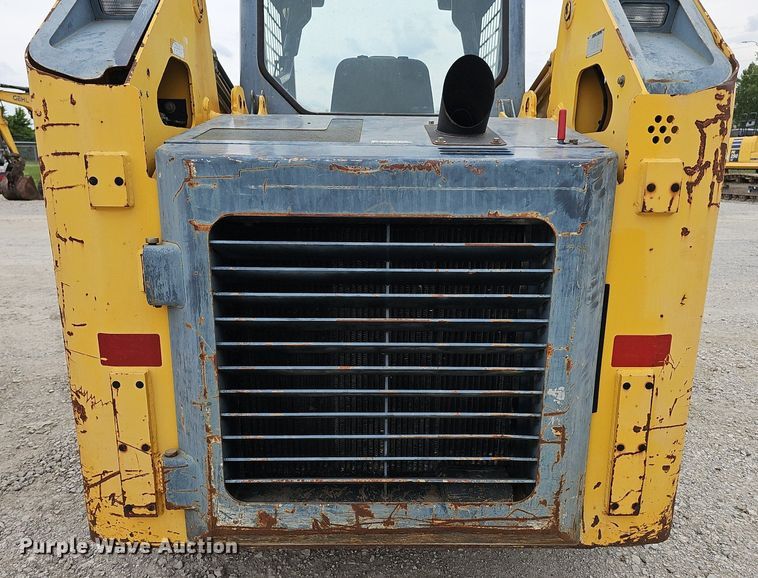 image for item DP6437 2010 Gehl CTL75 tracked skid steer loader