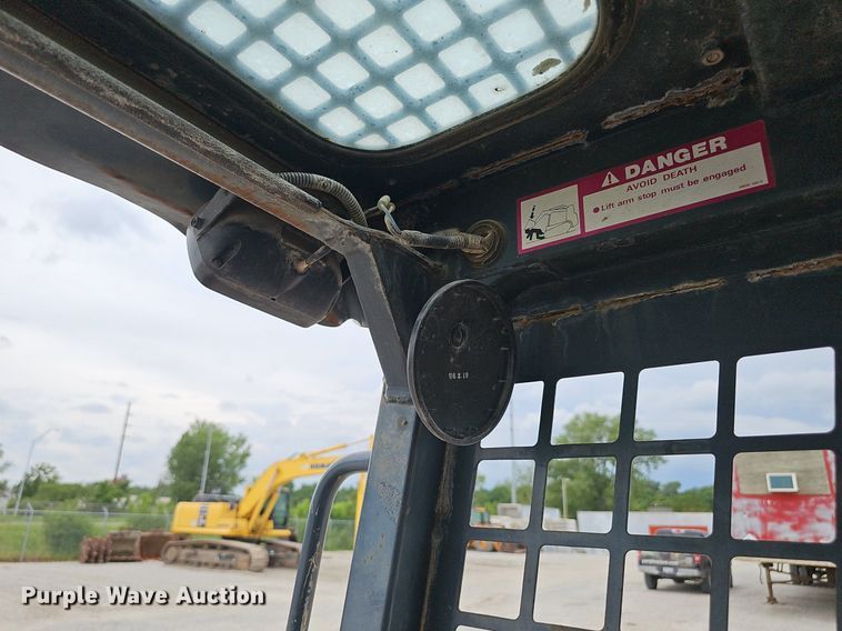 image for item DP6437 2010 Gehl CTL75 tracked skid steer loader