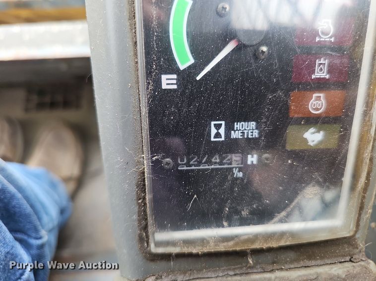 image for item DP6437 2010 Gehl CTL75 tracked skid steer loader