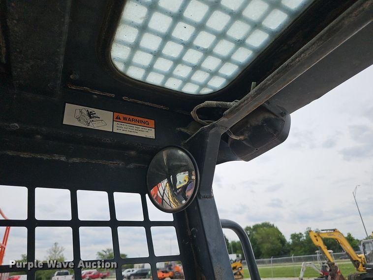 image for item DP6437 2010 Gehl CTL75 tracked skid steer loader