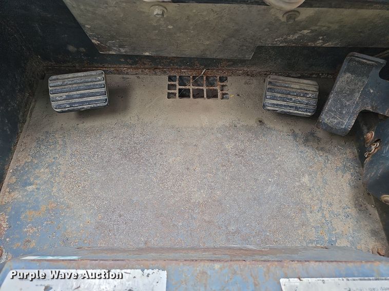 image for item DP6437 2010 Gehl CTL75 tracked skid steer loader