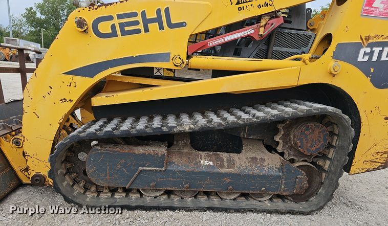 image for item DP6437 2010 Gehl CTL75 tracked skid steer loader