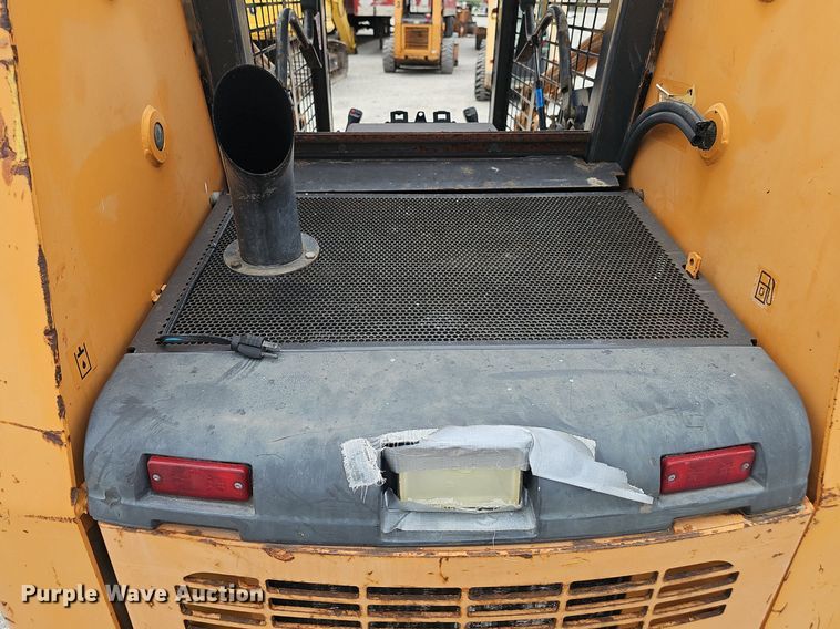 image for item DP6438 2003 Case 90XT skid steer loader