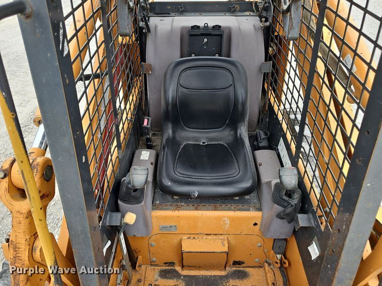 image for item DP6438 2003 Case 90XT skid steer loader