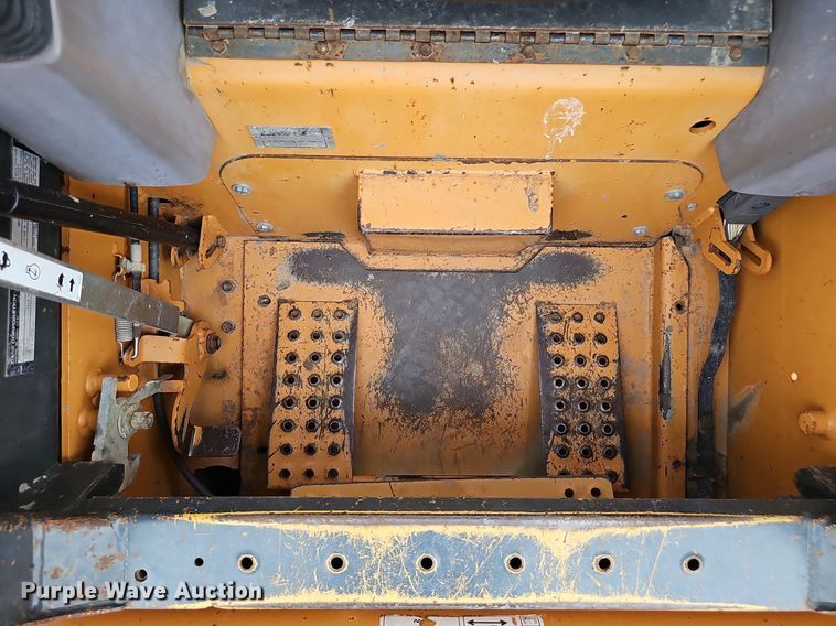 image for item DP6438 2003 Case 90XT skid steer loader