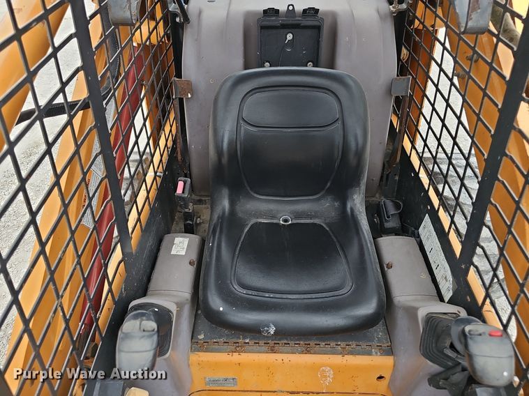 image for item DP6438 2003 Case 90XT skid steer loader