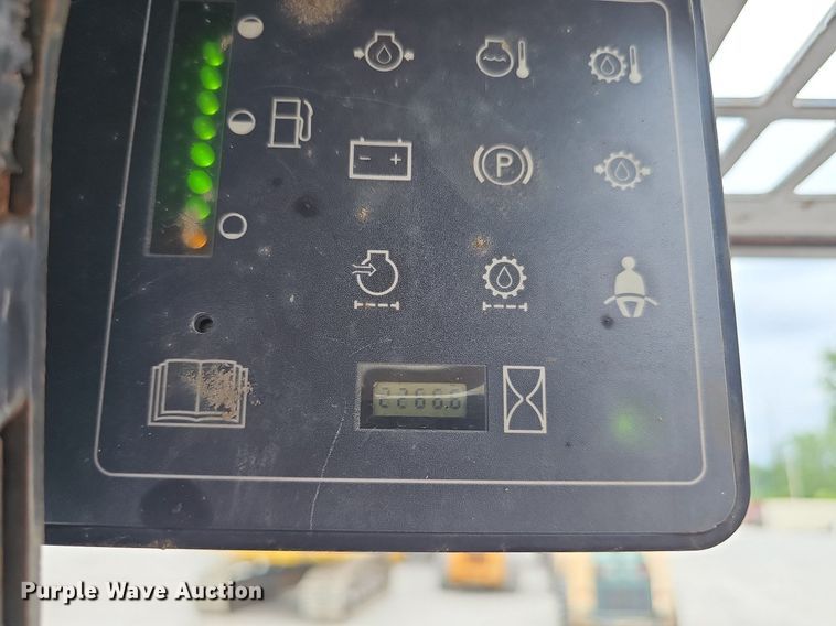 image for item DP6438 2003 Case 90XT skid steer loader