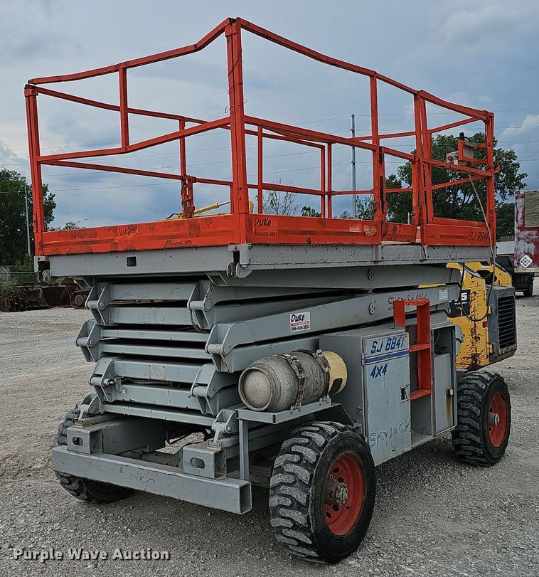 image for item DP6439 1996 Skyjack SJ8841 scissor lift