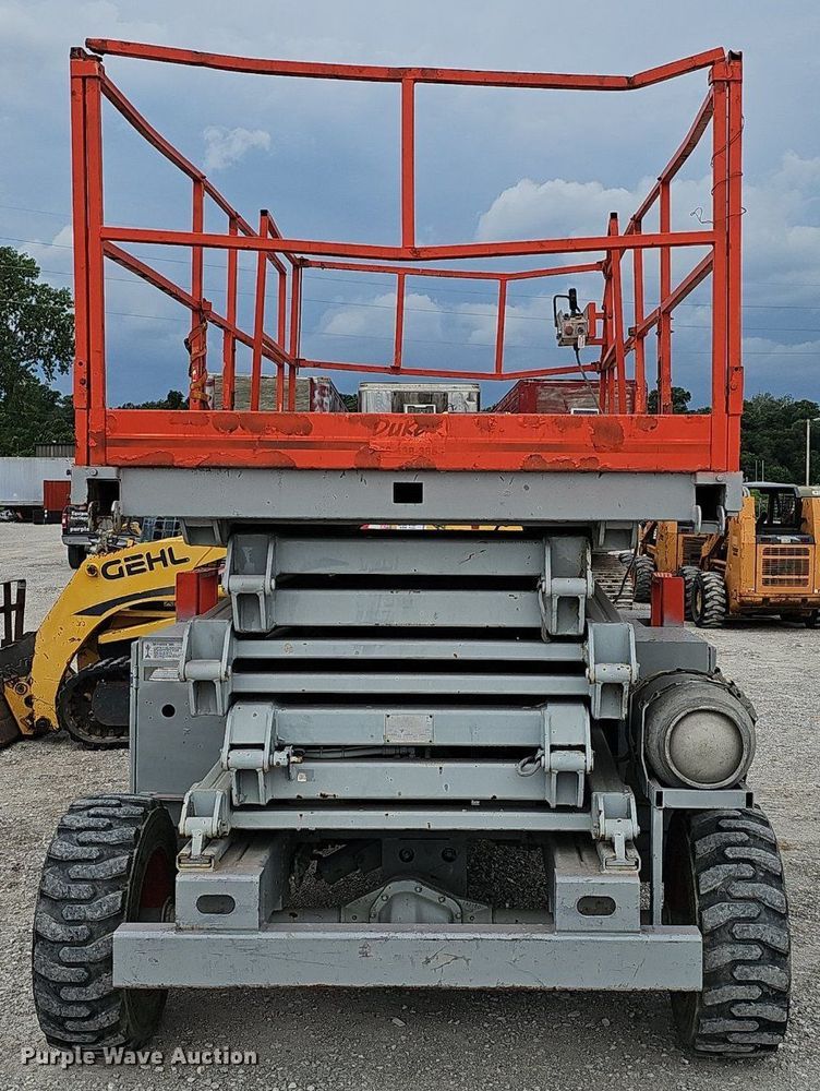 image for item DP6439 1996 Skyjack SJ8841 scissor lift