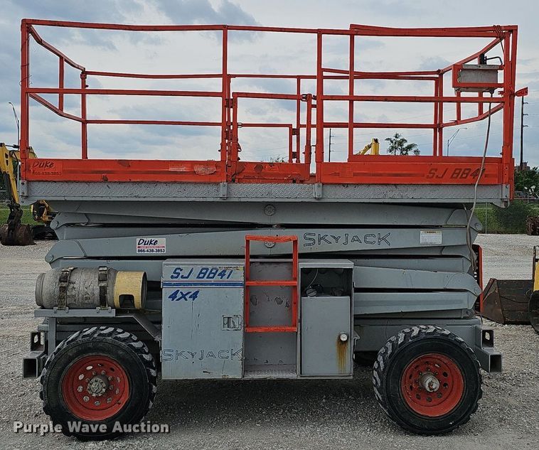 image for item DP6439 1996 Skyjack SJ8841 scissor lift