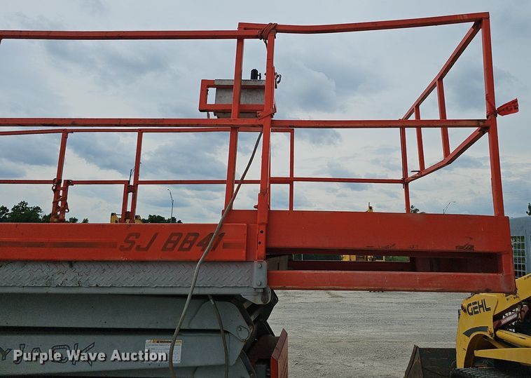 image for item DP6439 1996 Skyjack SJ8841 scissor lift