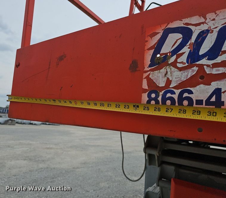image for item DP6439 1996 Skyjack SJ8841 scissor lift