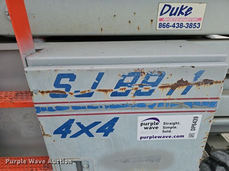 image for item DP6439 1996 Skyjack SJ8841 scissor lift