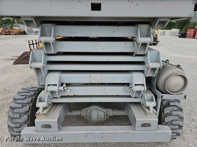 image for item DP6439 1996 Skyjack SJ8841 scissor lift