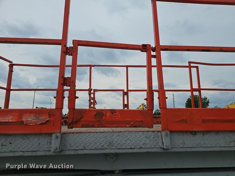 image for item DP6439 1996 Skyjack SJ8841 scissor lift
