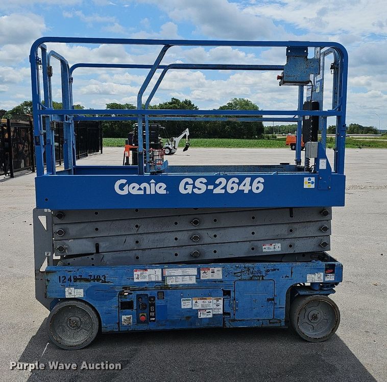 image for item DP6449 2011 Genie GS-2646 scissor lift
