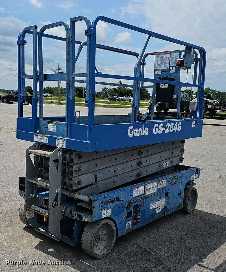 image for item DP6449 2011 Genie GS-2646 scissor lift