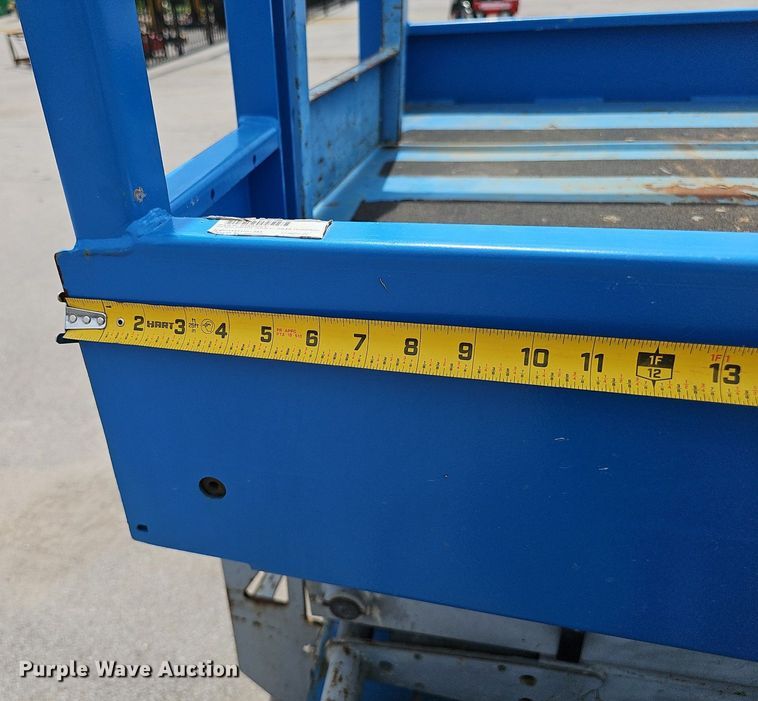 image for item DP6449 2011 Genie GS-2646 scissor lift