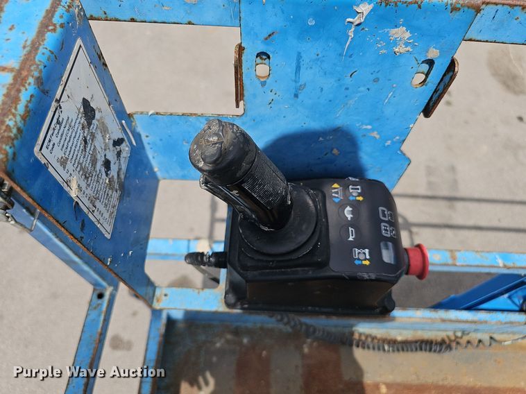 image for item DP6449 2011 Genie GS-2646 scissor lift