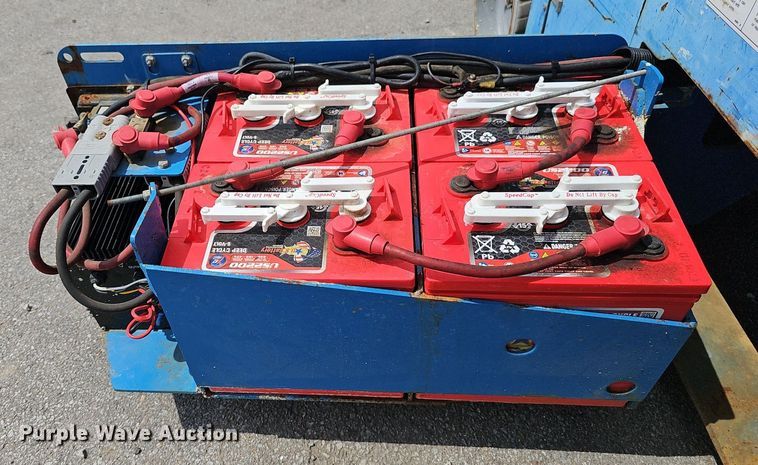 image for item DP6449 2011 Genie GS-2646 scissor lift