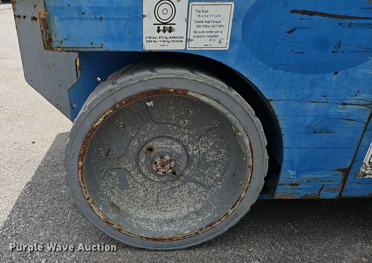 image for item DP6449 2011 Genie GS-2646 scissor lift