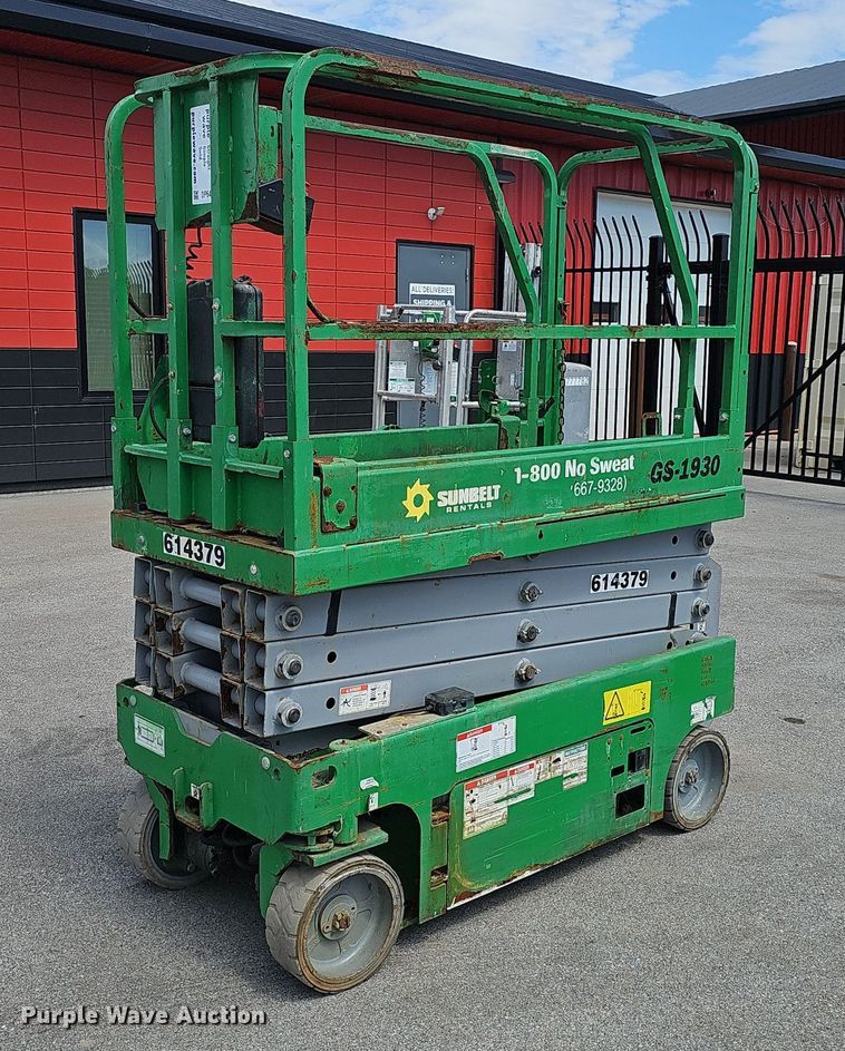 image for item DP6450 Genie GS-1930 scissor lift